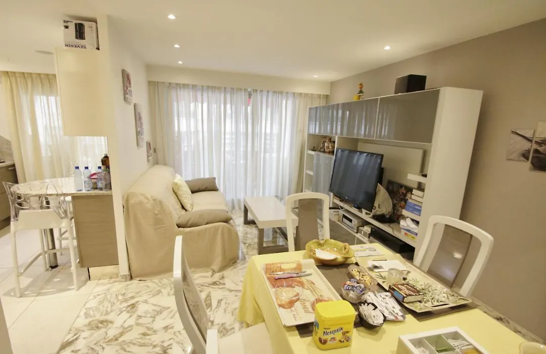B&B Le France Nice Centre-1